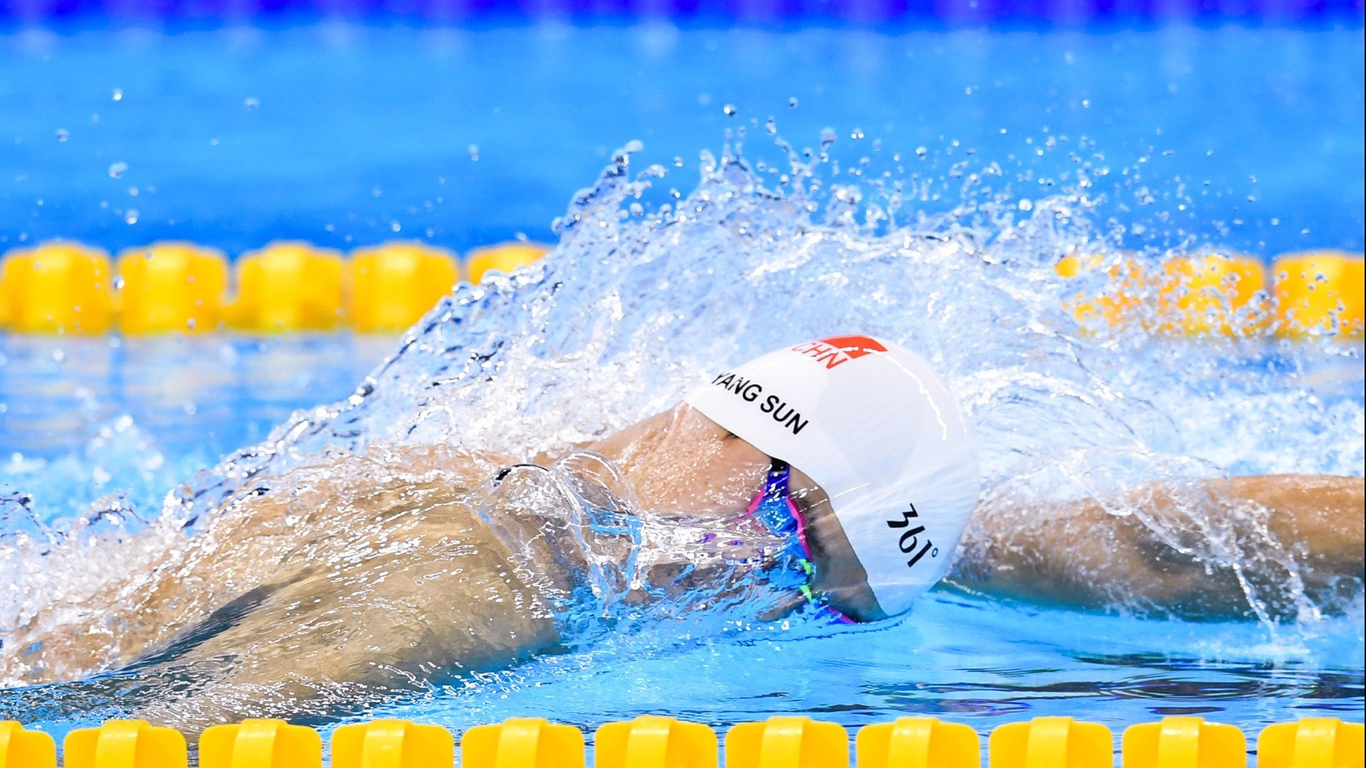 王哲林点燃赛场，爵士式绝杀终结广东王朝神话